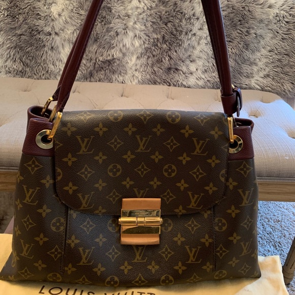 SOLD. Authentic Louis Vuitton Olympe - Picture 3 of 17